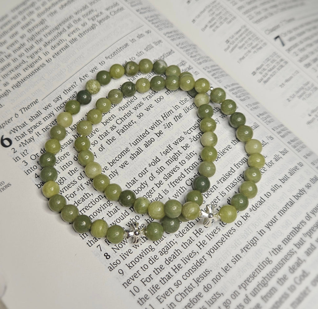Green Jade Orthodox komboskini prayer bracelet with 925 sterling silver cross 